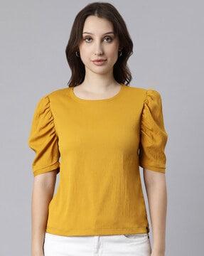 women regular fit round-neck crumble top