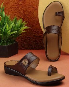 women regular fit slip-on flat sandals