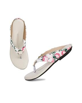 women regular fit slip-on flat sandals