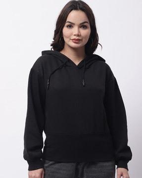 women regular fit sweatshirt with round neck