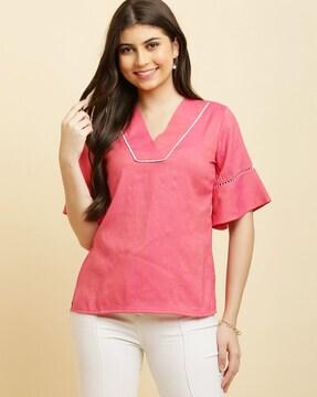 women regular fit v-neck top