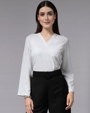 women regular fit v-neck top