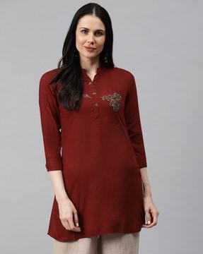 women relaxed fit embellished collar-neck top