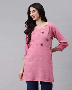 women relaxed fit embellished round-neck top