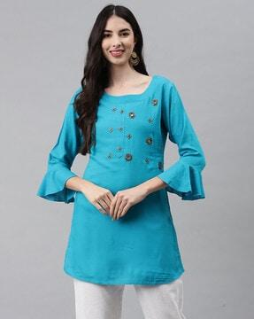 women relaxed fit embellished round-neck top