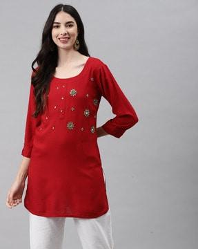 women relaxed fit embellished round-neck top