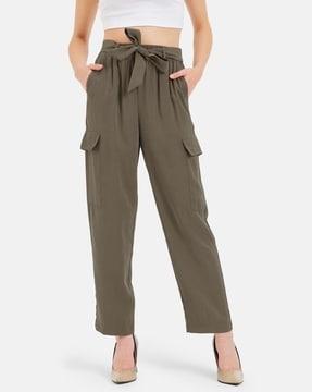 women relaxed fit flat-front cargo pants