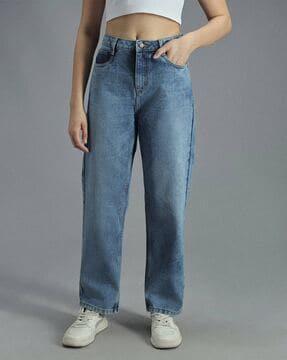 women relaxed fit jeans with 5-pocket styling