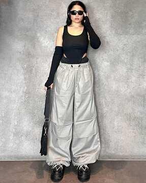 women relaxed fit pleated pants