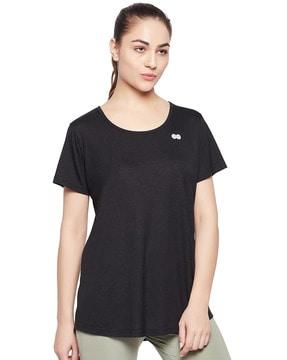 women relaxed fit round-neck t-shirt