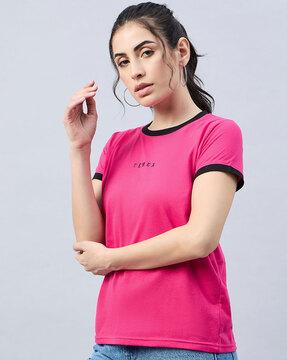 women relaxed fit round-neck t-shirt