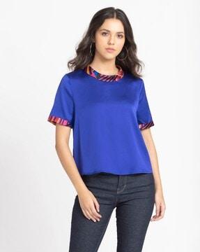 women relaxed fit round-neck top