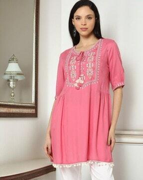 women relaxed fit tunic with embroidered yoke