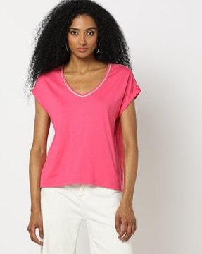 women relaxed fit v-neck t-shirt