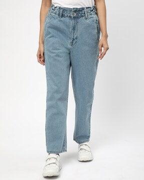 women relaxed jeans with insert pockets