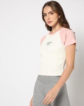 women ribbed round-neck t-shirt