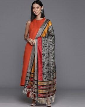 women round-neck straight kurta & pants with dupatta