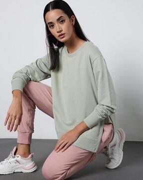 women round-neck sweatshirt with cuffed sleeves