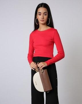 women round-neck top