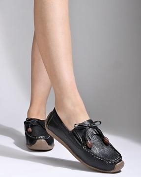 women round-toe loafers