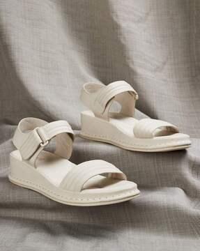women round-toe sandals with velcro fastening