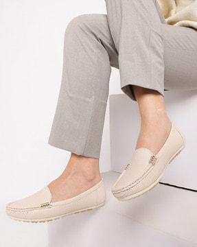 women round-toe slip-on loafers
