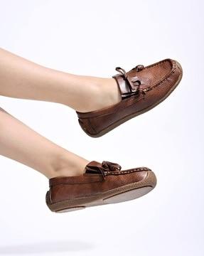 women round-toe slip-on loafers