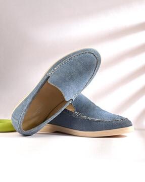 women round-toe slip-on moccasins