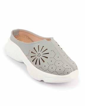 women round-toe slip-on shoes