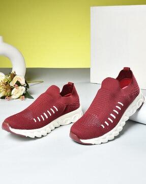 women round-toe slip-on walking shoes