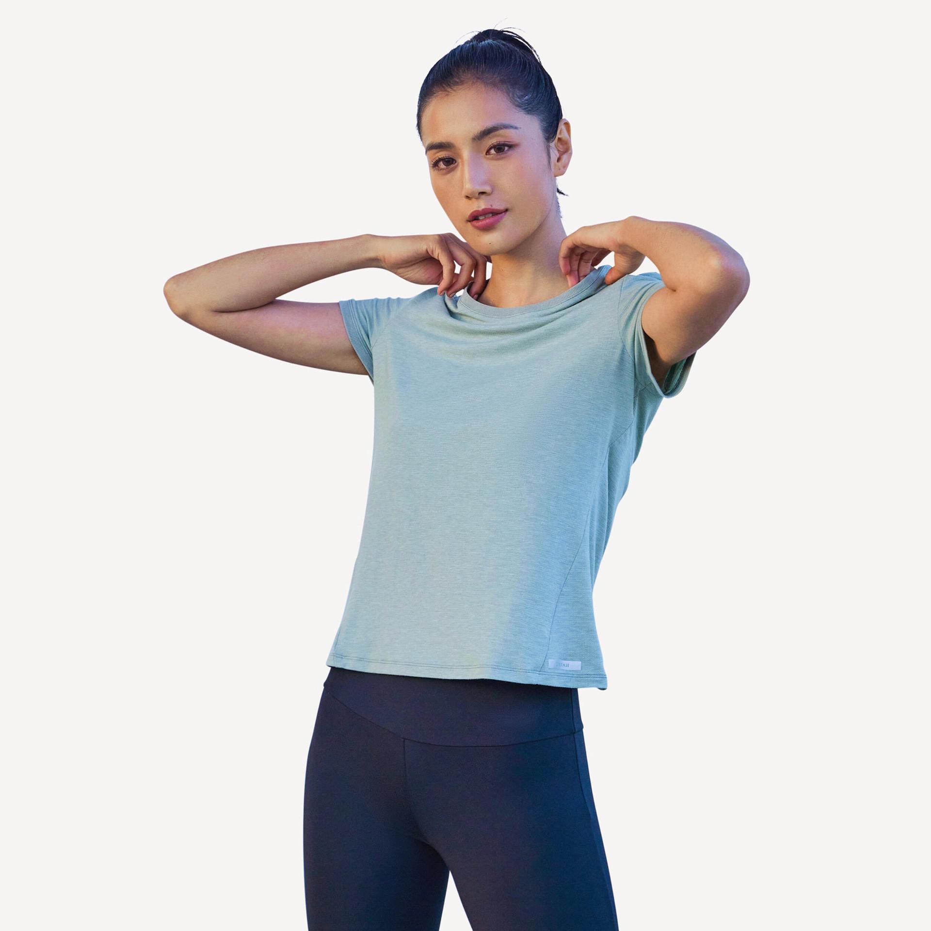 women running breathable t-shirt soft- grey