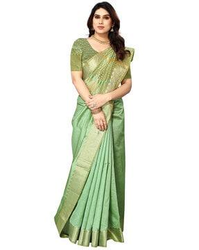 women saree with contrast border