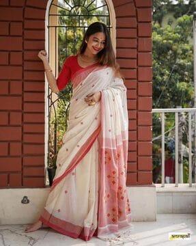 women saree with contrast border