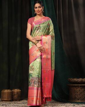 women saree with contrast border