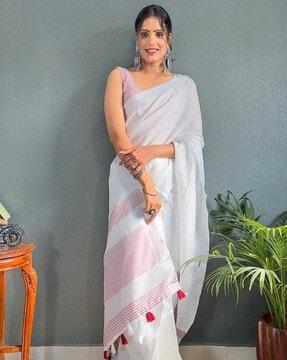 women saree with contrast striped pallu