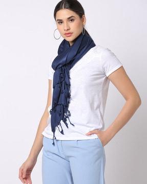 women scarf with tasseled hem