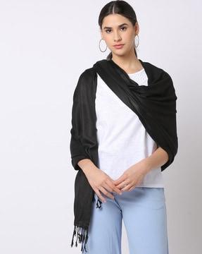 women scarf with tasseled hem