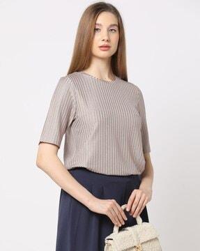 women self-stripe relaxed fit round-neck t-shirt