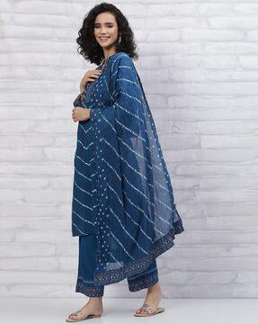 women shibori print dupatta