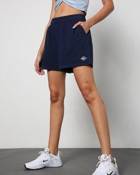 women shorts with insert pockets