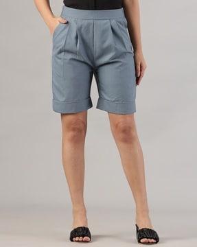 women shorts with insert pockets