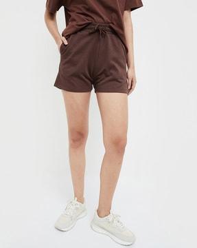 women shorts with insert pockets