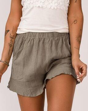 women shorts with insert pockets