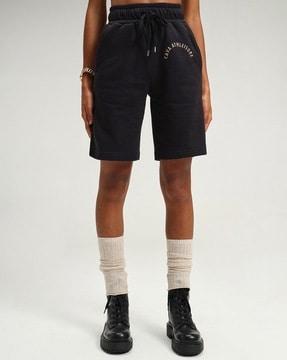 women shorts with insert pockets