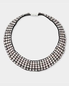 women silver-plated choker necklace with magnetic clasp