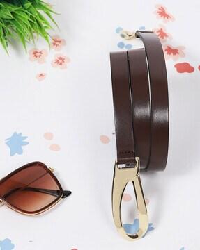 women skinny belt with buckle closure