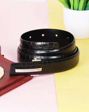 women skinny belt with buckle closure