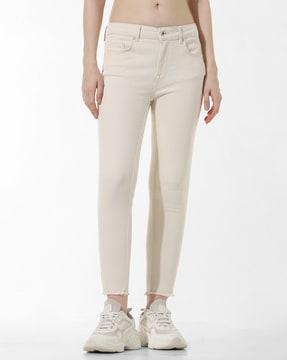 women skinny jeans with 5-pocket styling