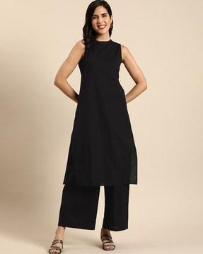 women sleeveless straight kurta set