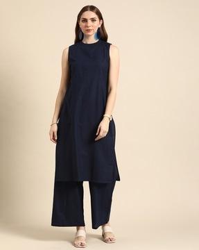 women sleeveless straight kurta set